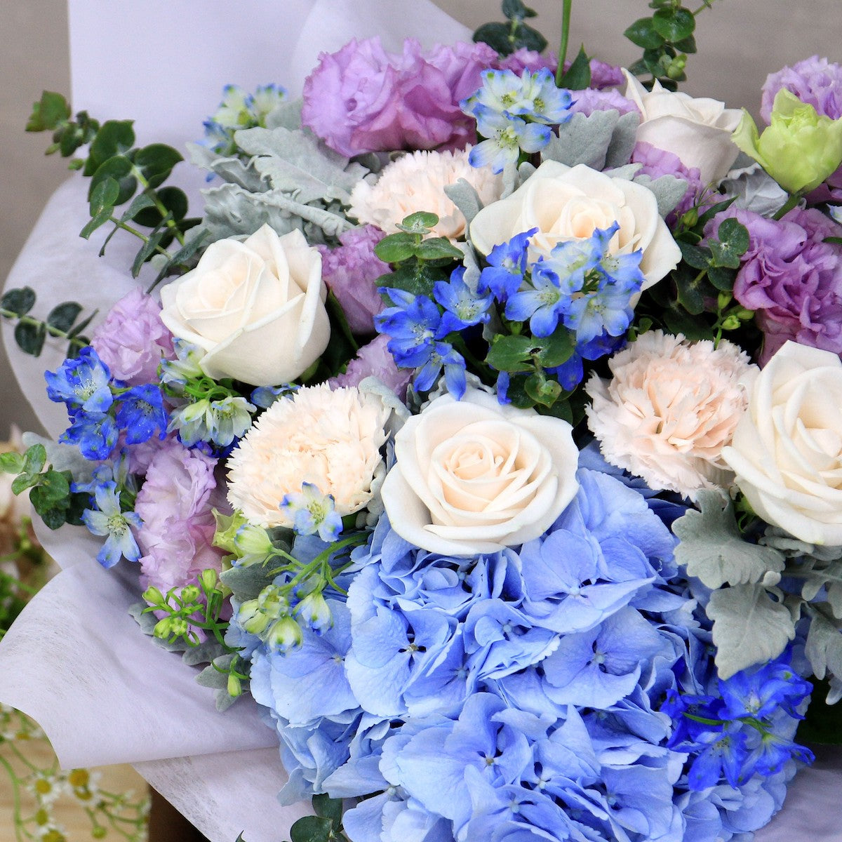 藍繡球小飛燕花束 Blue hydrangea and delphinium bouquet