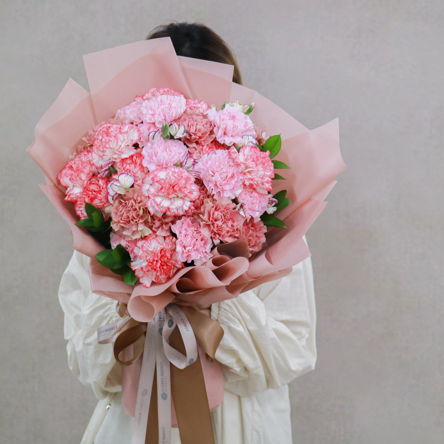 粉色康乃馨花束 Pink carnation bouquet