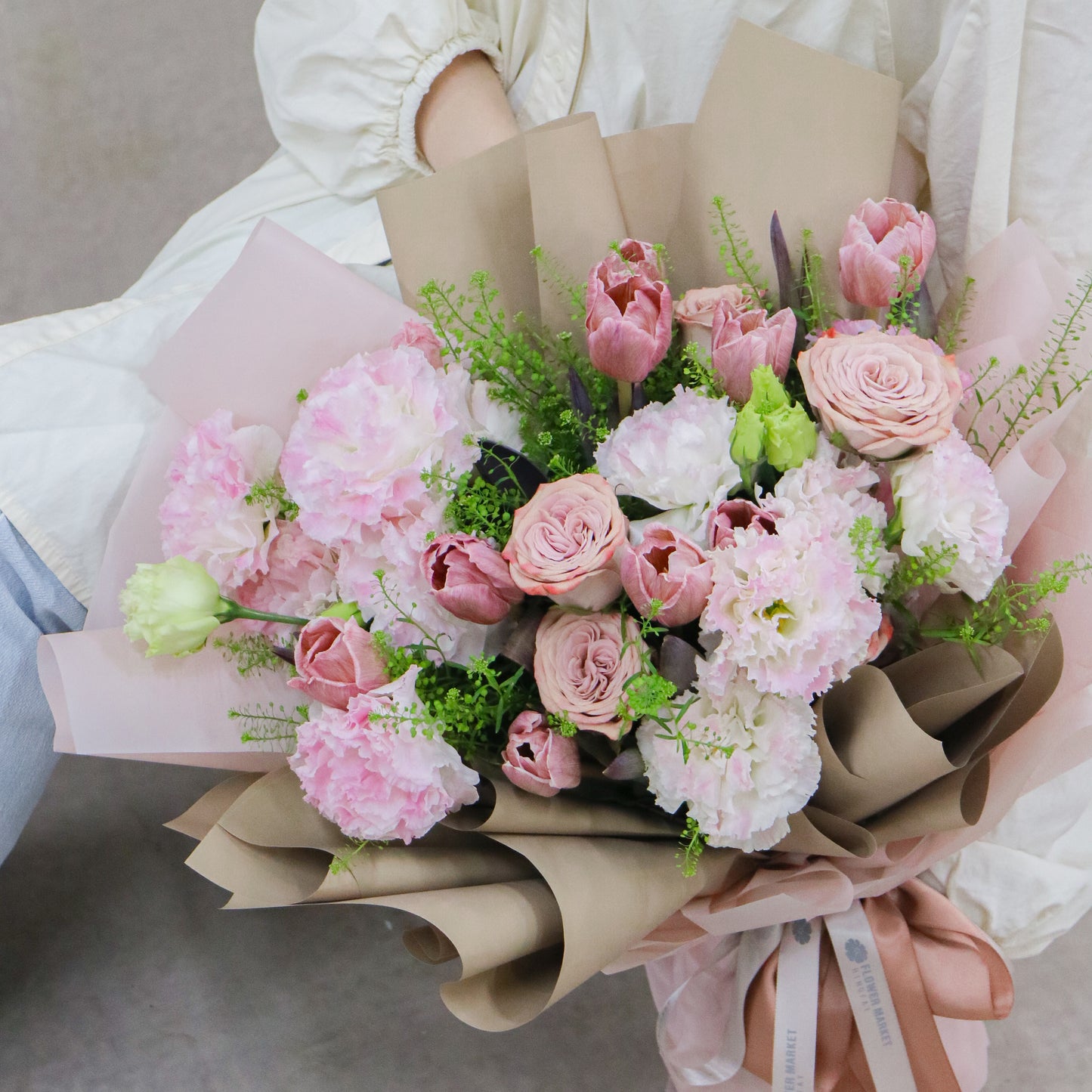 啡染色鬱金香玫瑰花束 Brownie dyed tulip and rose bouquet