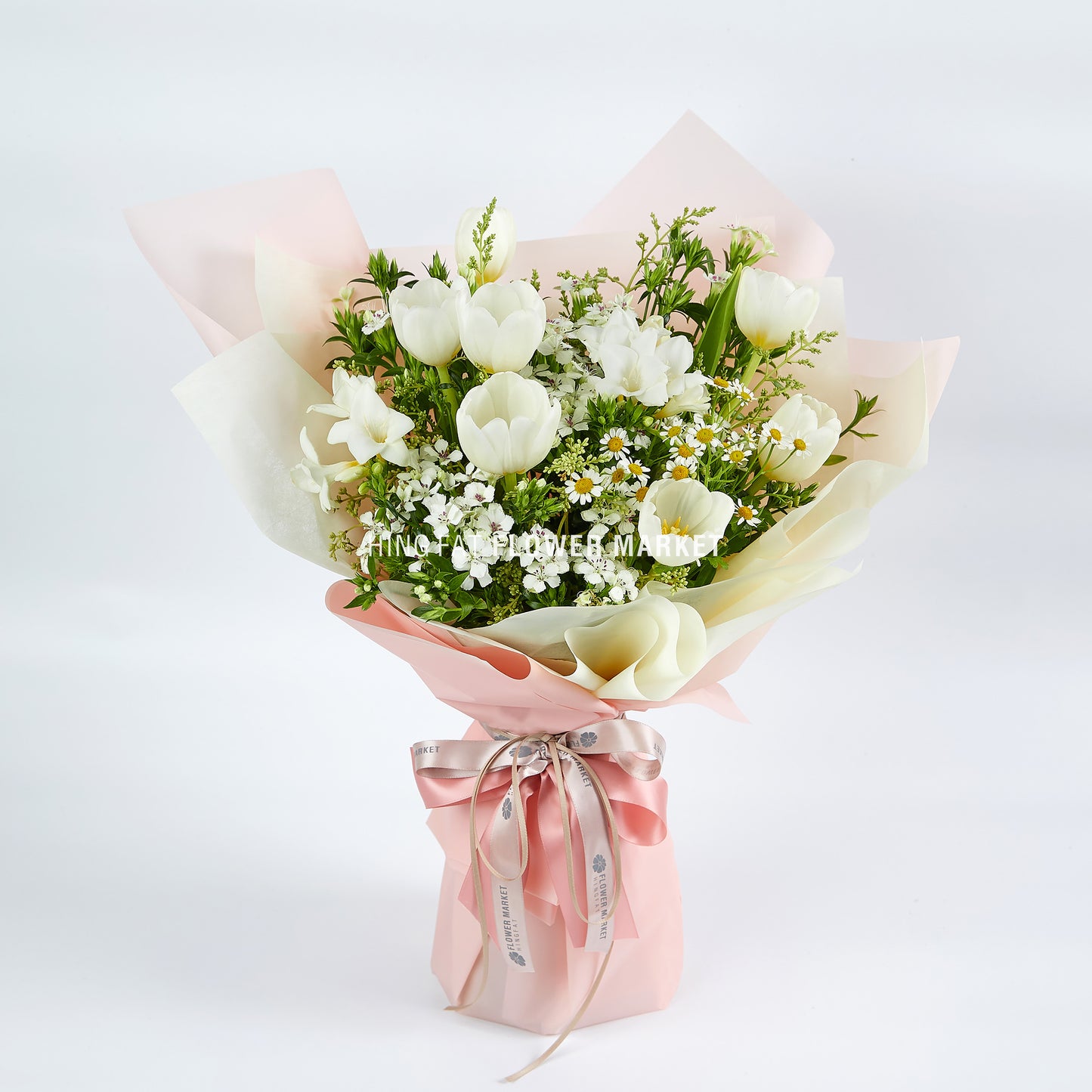 白鬱金香蜜蜂菊花束 White tulip and daisy bouquet