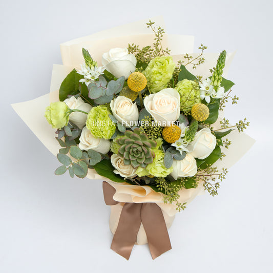 米白玫瑰多肉植物花束 Cream rose and Succulent bouquet