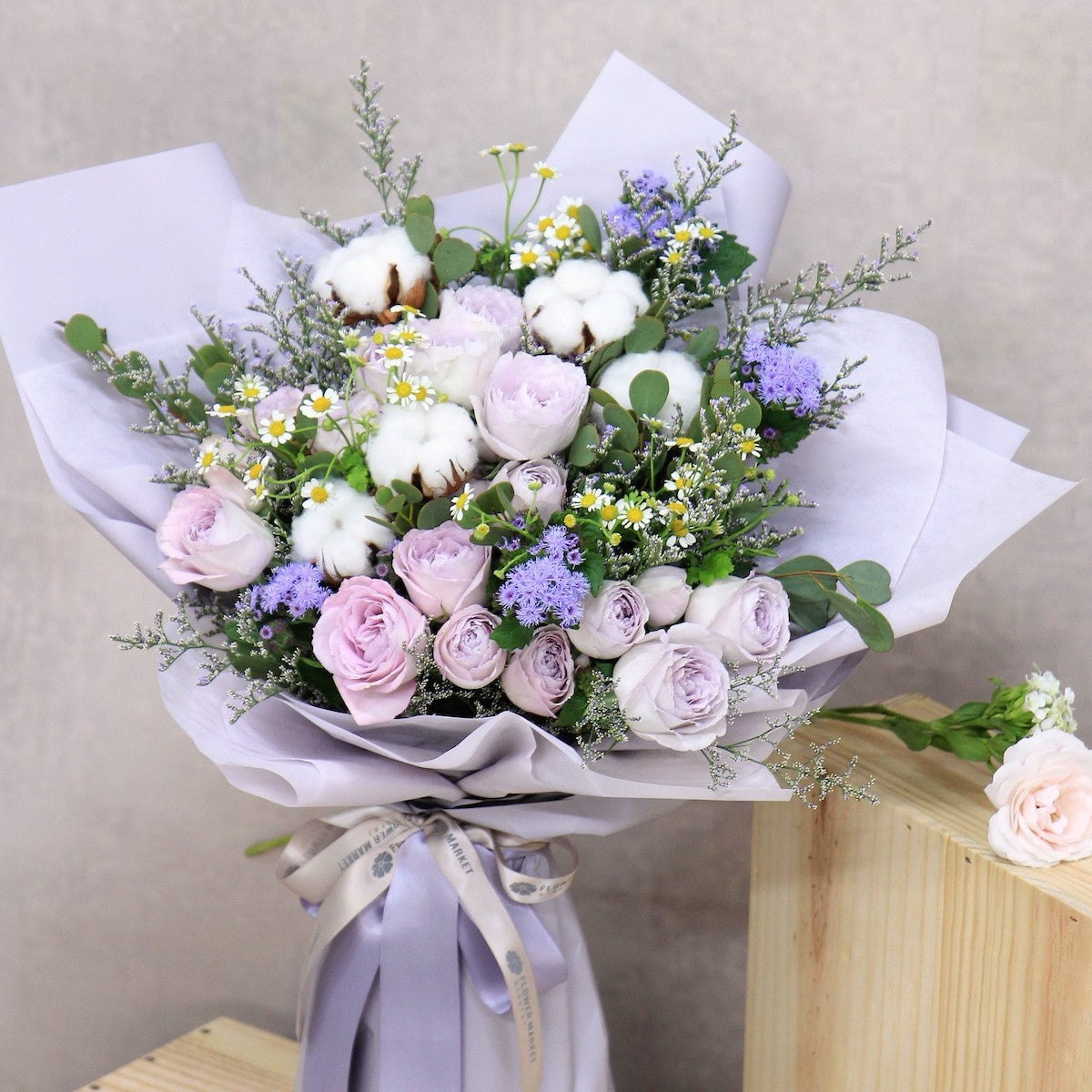 紫色小玫瑰棉花花束 Purple spray rose and cotton bouquet