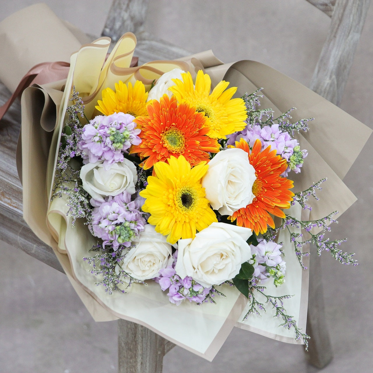 太陽菊玫瑰花束 Gerbera and rose bouquet