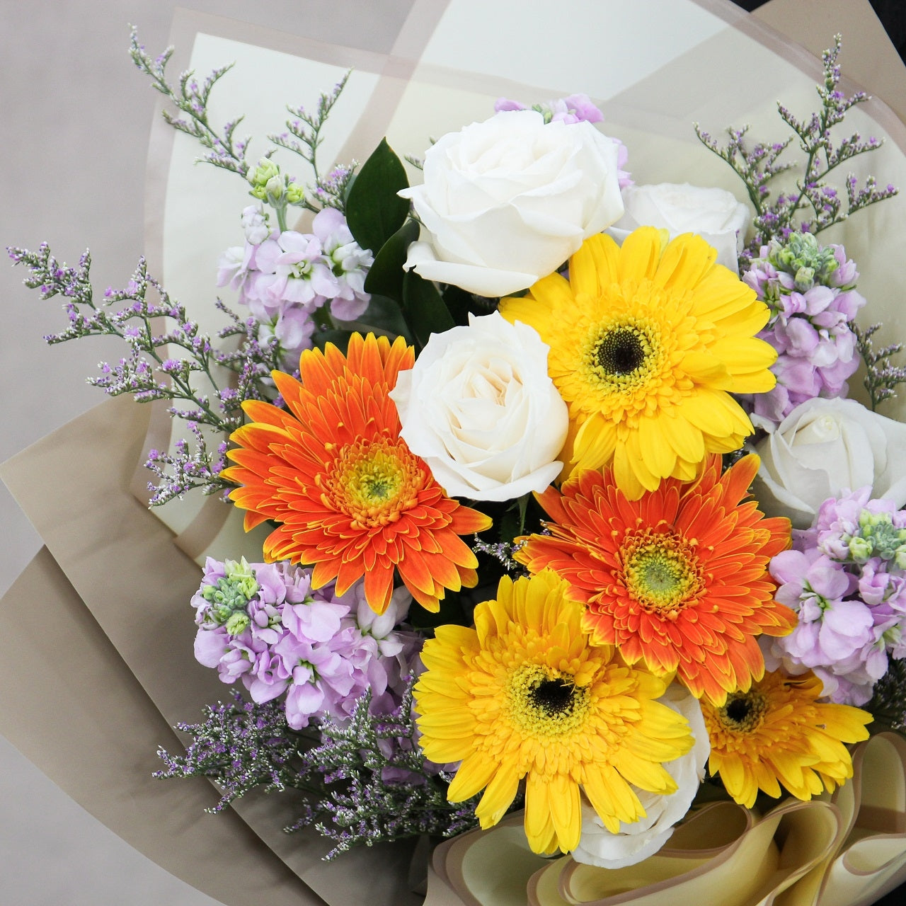 太陽菊玫瑰花束 Gerbera and rose bouquet