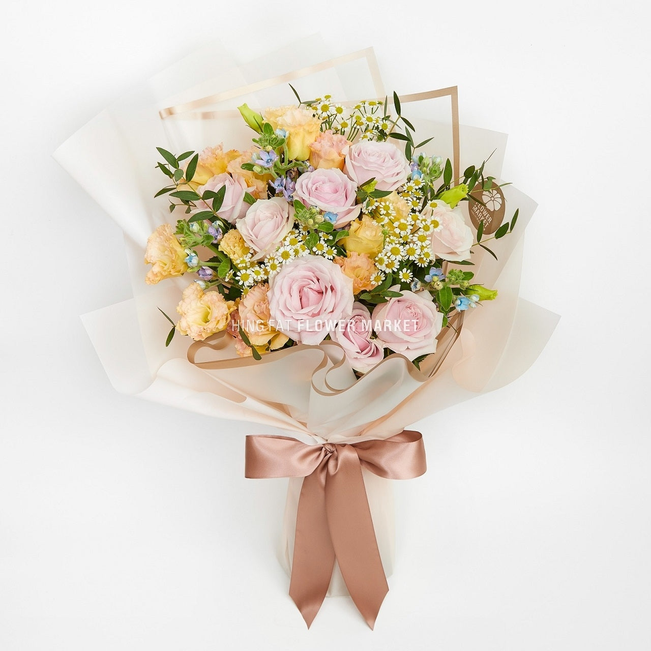 淺粉玫瑰蜜蜂菊花束 Light pink rose and daisy bouquet