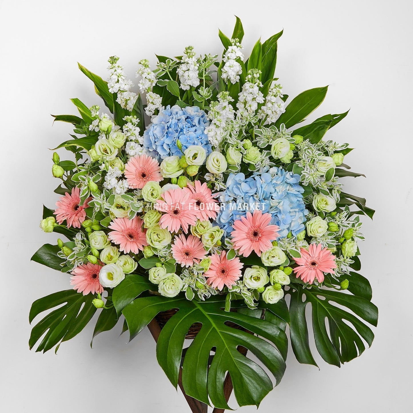 粉太陽菊繡球花籃 Pink gerber and hydrangea flower stand