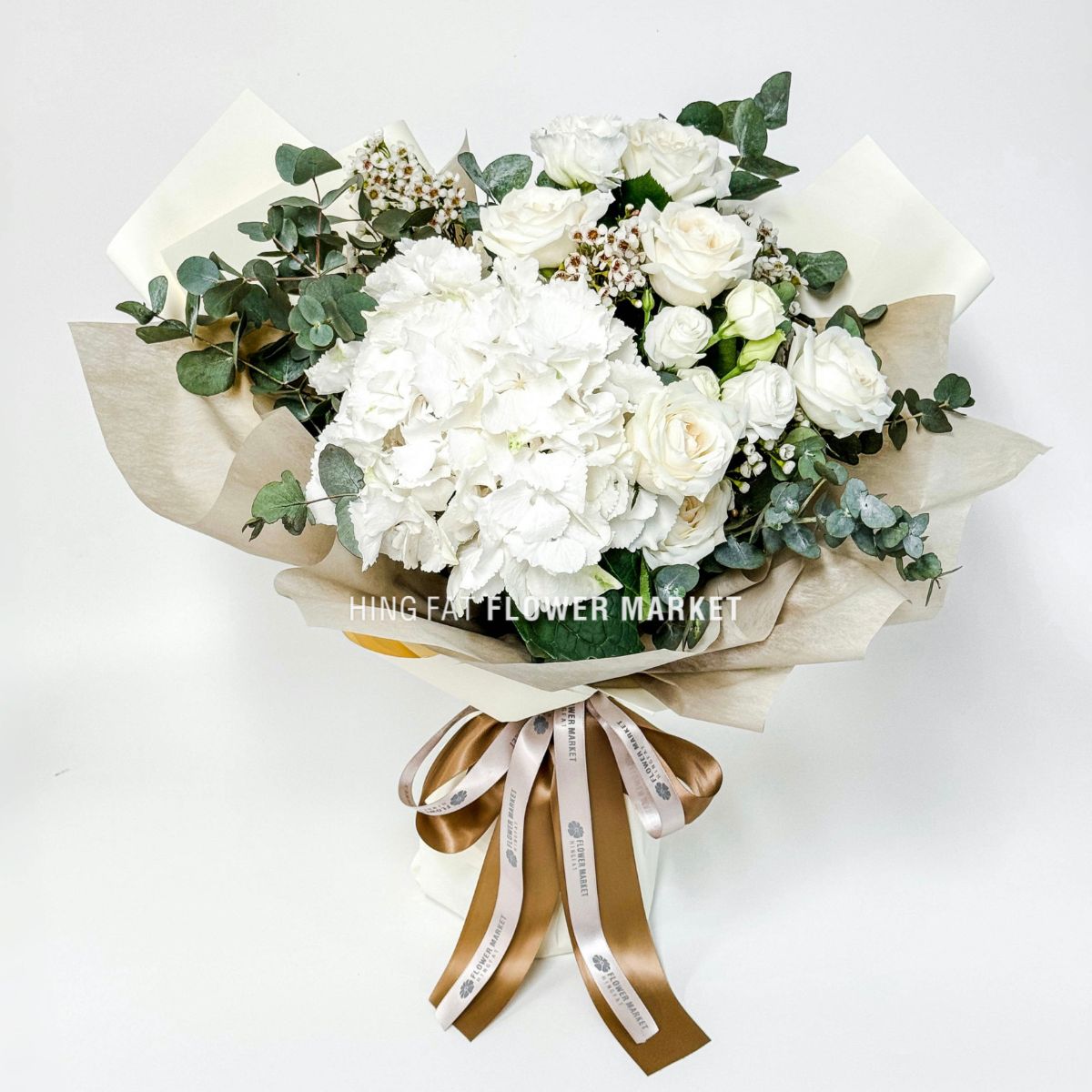 白色繡球米玫瑰花束 White hydrangea and rose bouquet