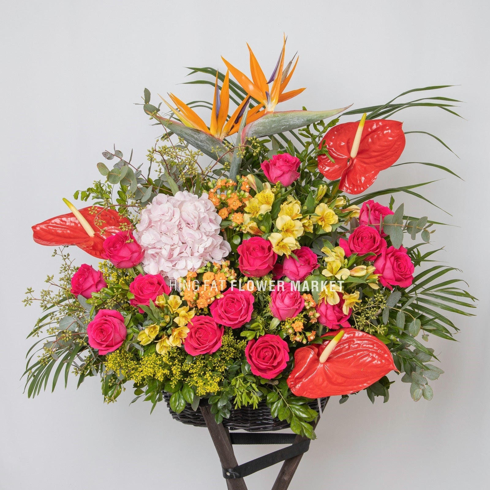 紅玫瑰紅掌花籃 Red rose and anthurium flower stand