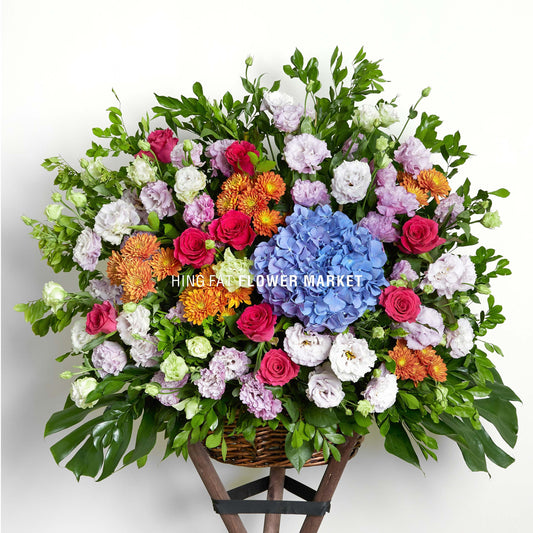 桃紅玫瑰藍繡球花籃 Magenta rose and blue hydrangea flower stand