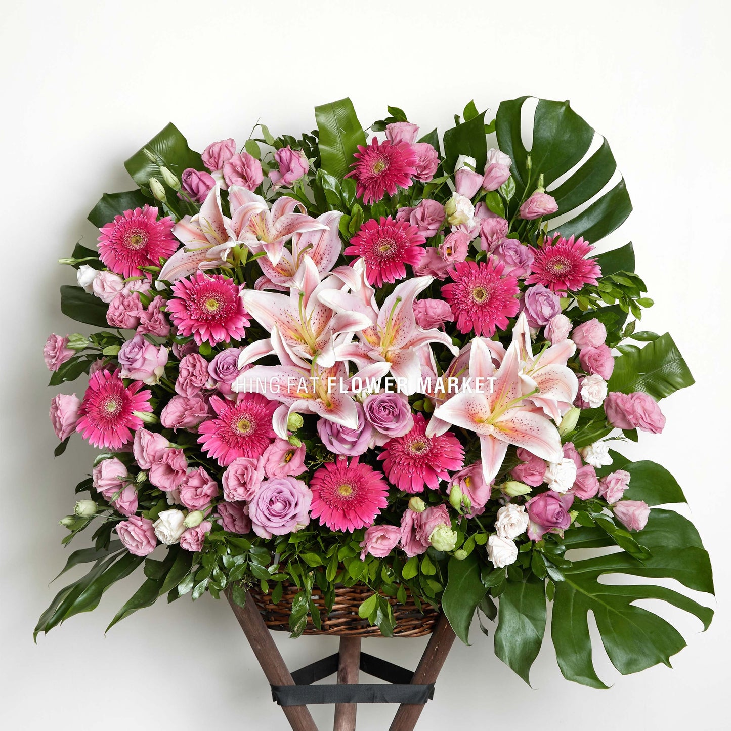 桃紅太陽菊粉百合花籃 Magenta gerbera and pink lily flower stand
