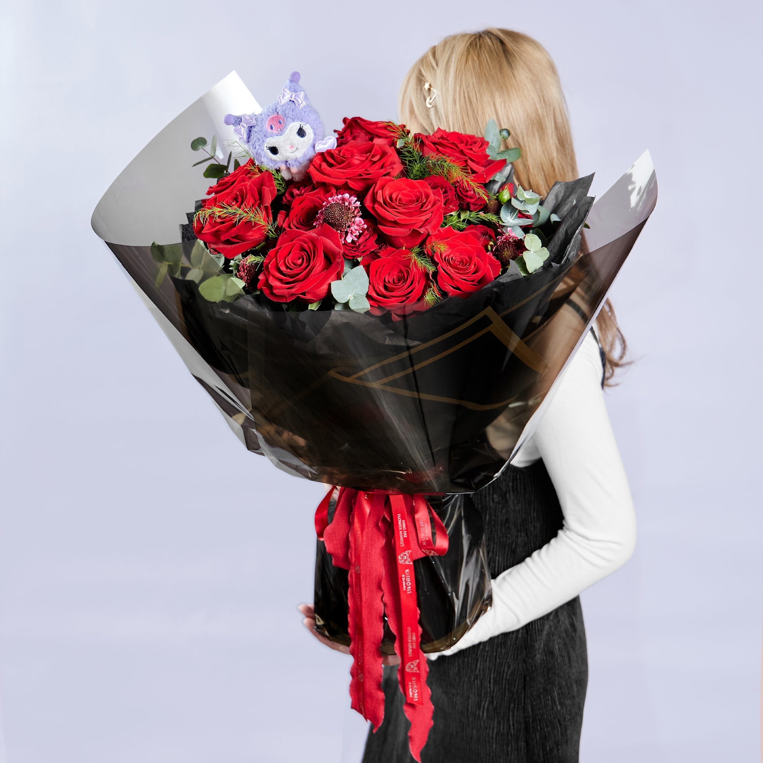 Kuromi 毛公仔花束 – 興發鮮花市場 Hing Fat Flower Market