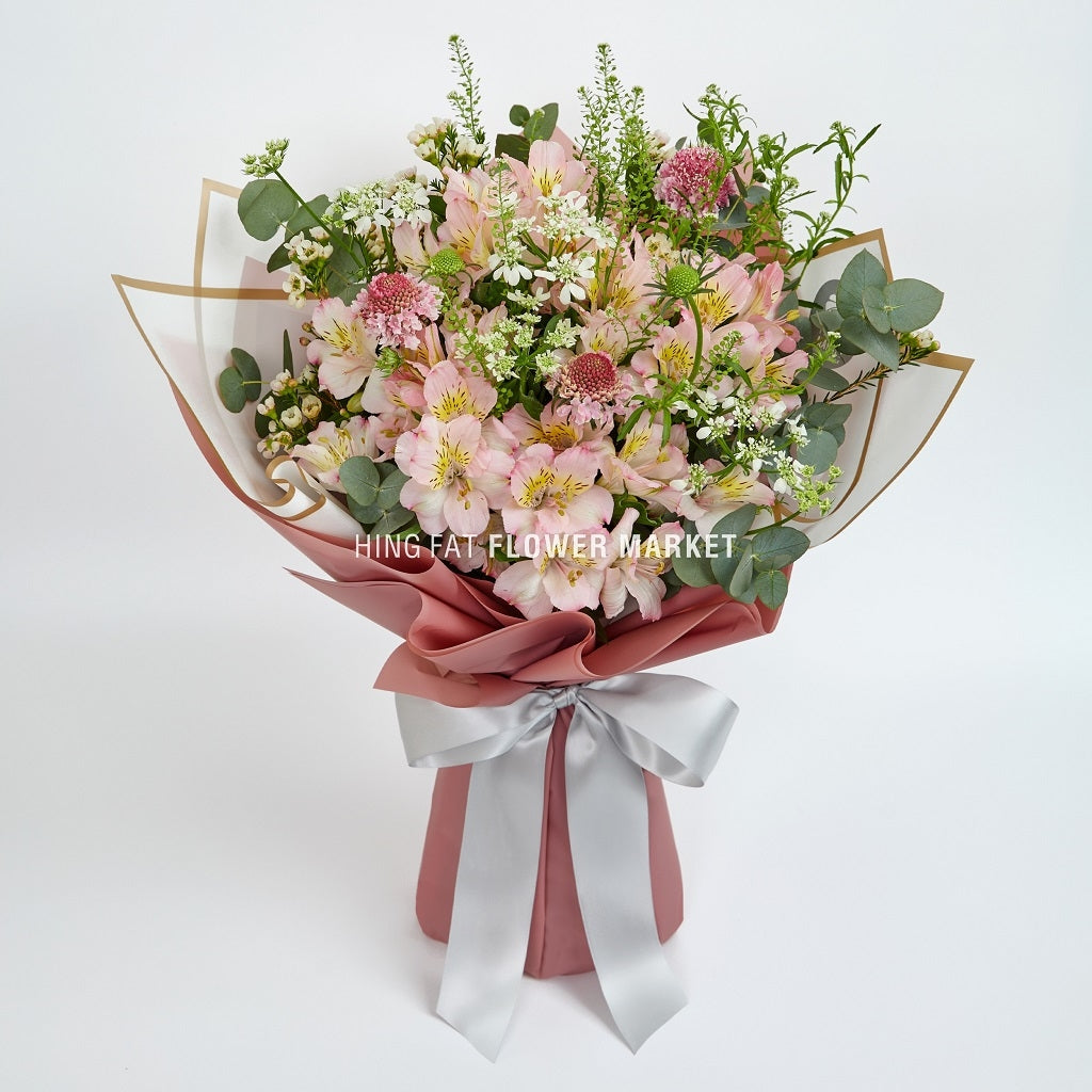 淺粉小百合白飛香花束 Light pink alstromeria and ammi visnaga bouquet