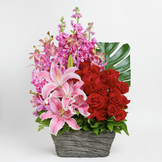 粉百合紅玫瑰花禮 Pink lily and rose flower basket flower arrangement