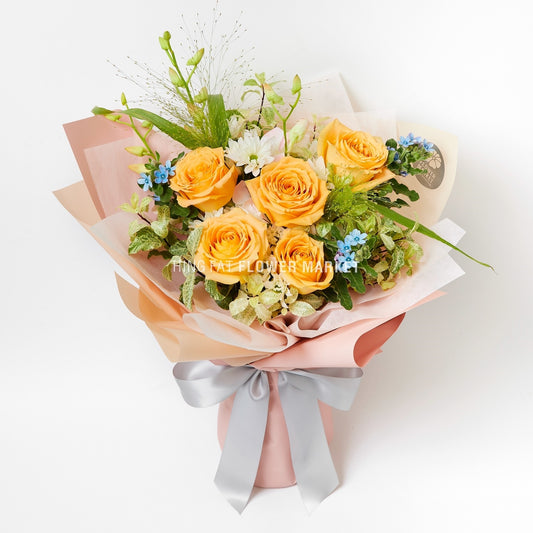 香檳橙玫瑰藍星花束 Yellow orange rose and tweedia bouquet